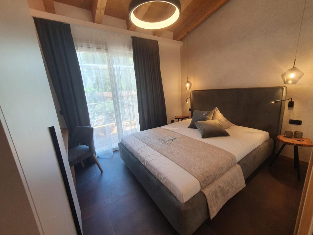 Sibenbras Natural Aparthotel Limone sul Garda Luaran gambar