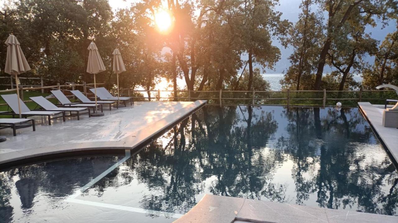 Sibenbras Natural Aparthotel Limone sul Garda Luaran gambar