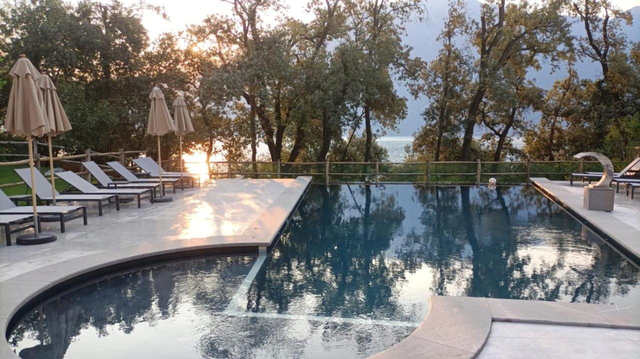 Sibenbras Natural Aparthotel Limone sul Garda Luaran gambar