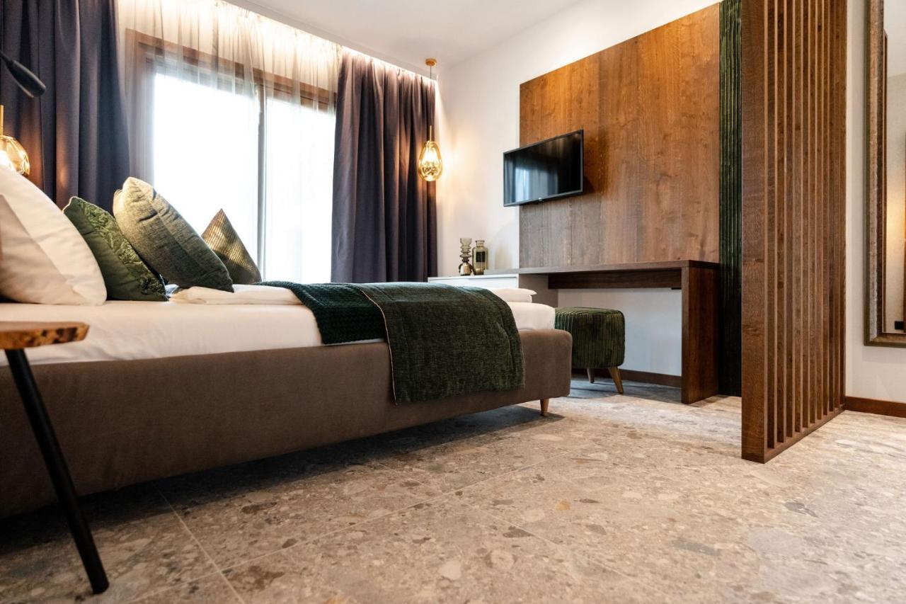 Sibenbras Natural Aparthotel Limone sul Garda Luaran gambar