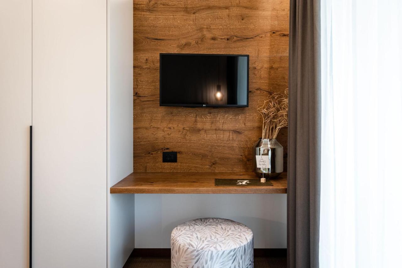 Sibenbras Natural Aparthotel Limone sul Garda Luaran gambar