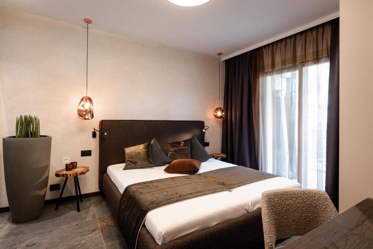 Sibenbras Natural Aparthotel Limone sul Garda Luaran gambar